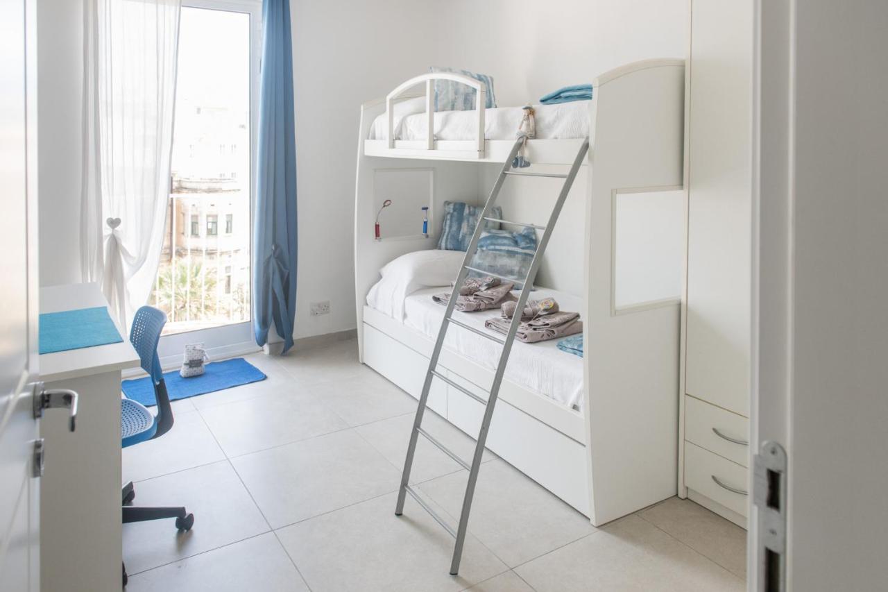 Sliema, Villa Savoia Luxury Apartment For 5 Guests Gzira Eksteriør billede